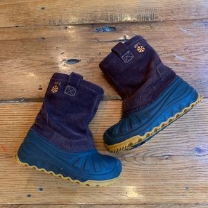 Boys Size 13 Ugg SlipOn Ugg Snow Style Boots ❄️❄️